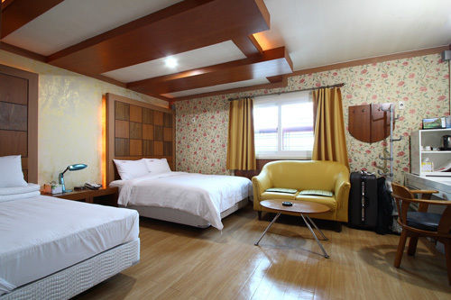Cherbourg Hotel Cheonan Extérieur photo