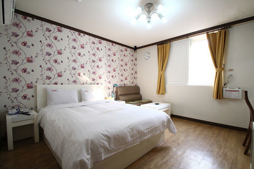 Cherbourg Hotel Cheonan Extérieur photo