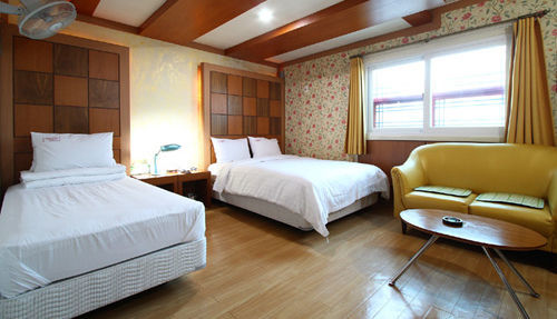 Cherbourg Hotel Cheonan Extérieur photo