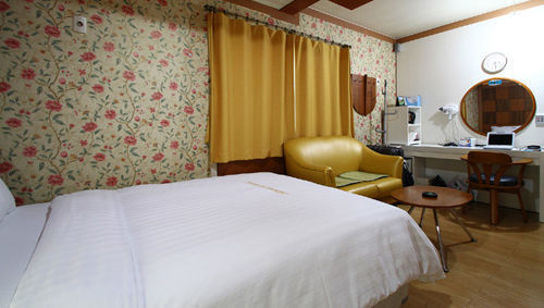 Cherbourg Hotel Cheonan Extérieur photo