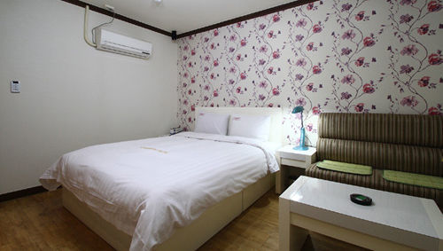 Cherbourg Hotel Cheonan Extérieur photo