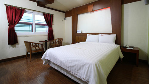 Cherbourg Hotel Cheonan Extérieur photo