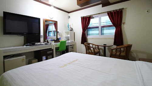 Cherbourg Hotel Cheonan Extérieur photo