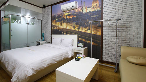 Cherbourg Hotel Cheonan Extérieur photo